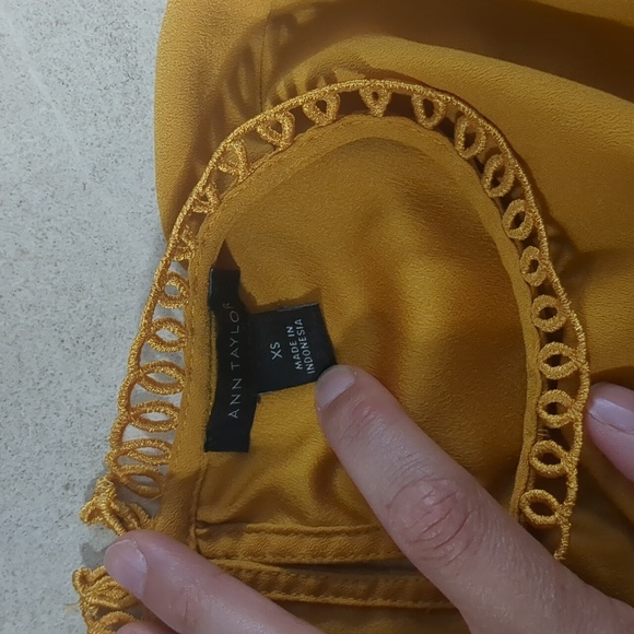 Mustard blouse from Ann Taylor - Picture 4 of 5